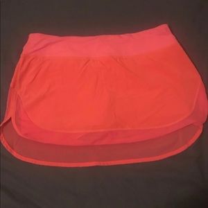 Brand new Lululemon Hotty Hot Tennis Skirt Size 8